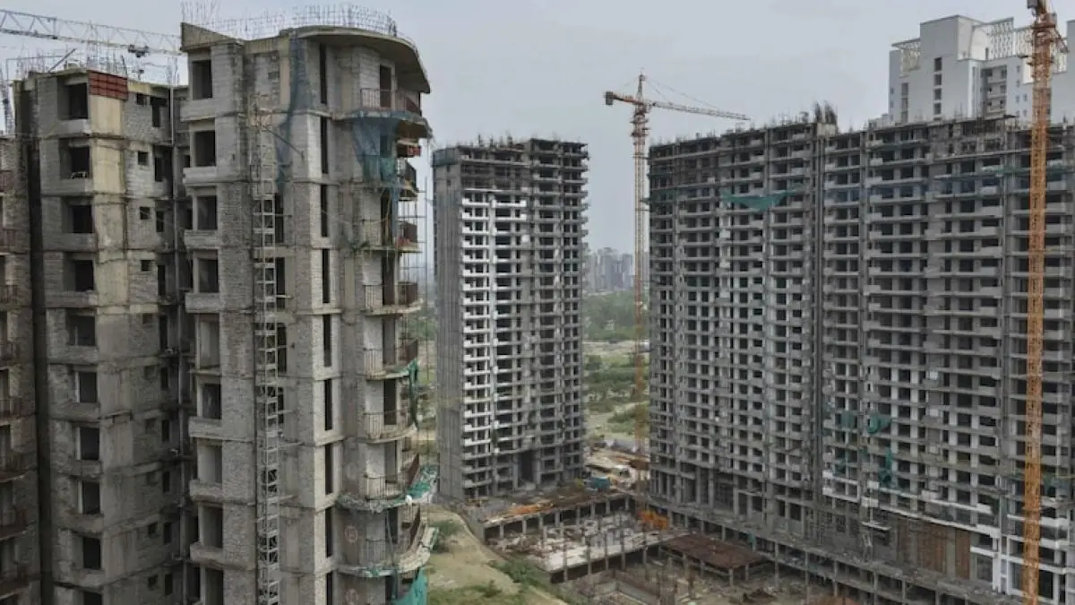 Construction Of Four Storied 320 Ews Houses At Beg